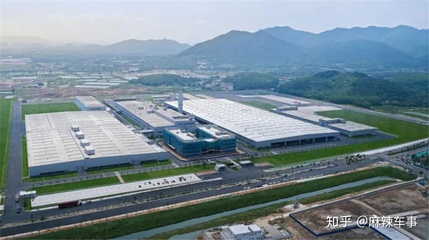 對于“小鵬汽車的底氣究竟在何處”，其實用戶的見解自有道理，但若放眼整個行業的當前格局與發展邏輯，這個猜謎般的討論就值得抽絲剝繭——答案已經鋪就在眼前。